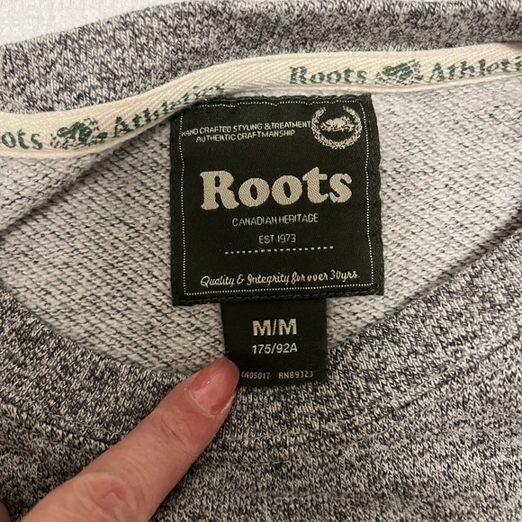 Roots medium crew neck sweater - Picture 2 of 2